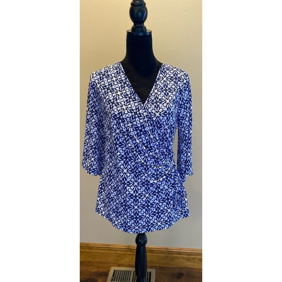 Cato Blouse Size Medium Faux Wrap + Stretch Bell 3/4 Sleeve V Neck Flattering On - Picture 2 of 12